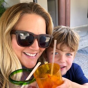 Meet your Posher, April